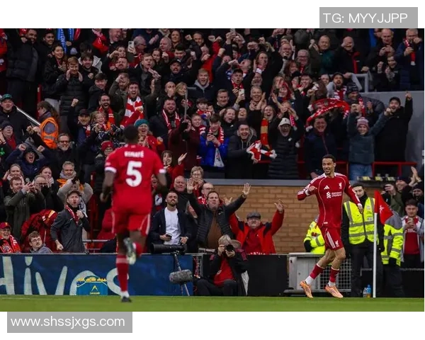 英超经典对决利物浦大胜曼联乌龙球引爆全场十大精彩进球回顾