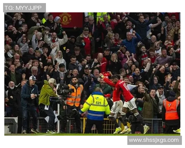 英超大战曼联大胜利物浦战术解析引发全场热议