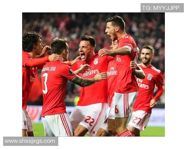 欧冠经典对决本菲卡逆转拜仁全场沸腾的瞬间解析