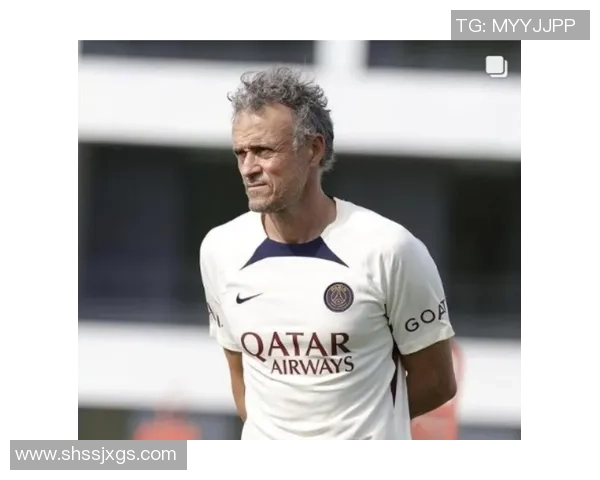 欧冠激战：AC米兰逆转本菲卡乌龙球成比赛转折点精彩集锦回顾