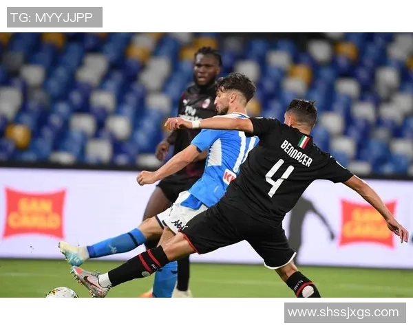 友谊赛精彩对决里昂与那不勒斯战成平局绝杀瞬间震撼全场