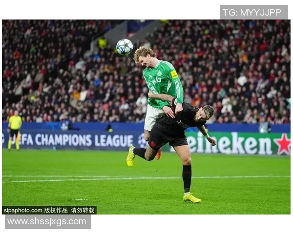 英超激战波尔图大胜尤文图斯争议判罚引发全场热议