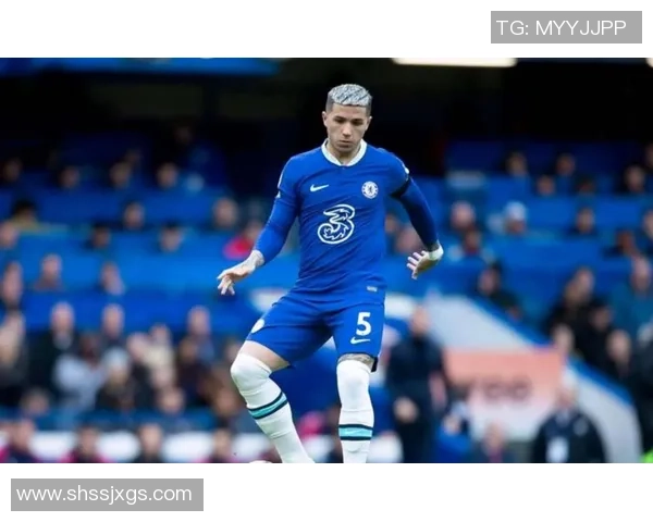 本菲卡狂胜那不勒斯5-1神扑瞬间成比赛转折点引发热议