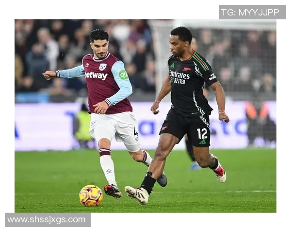 英超精彩对决那不勒斯大胜里昂逆转瞬间引发全场热烈反响