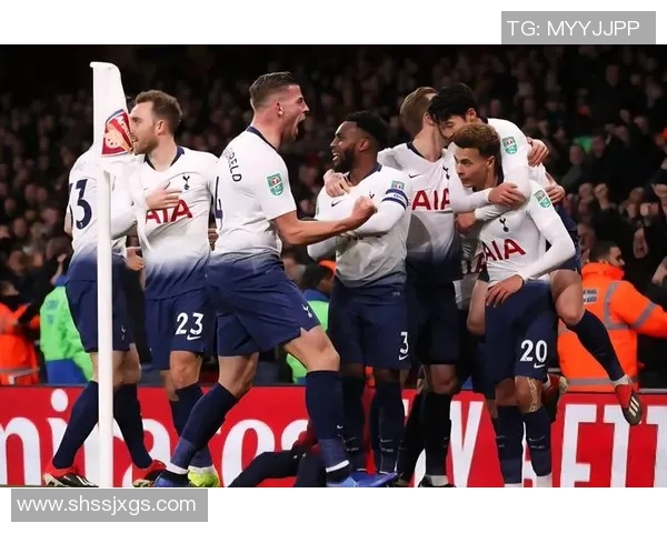 德甲激战曼联大胜热刺五球狂潮引发全场震撼 德甲激战曼联大胜热刺五球狂潮引发全场震撼