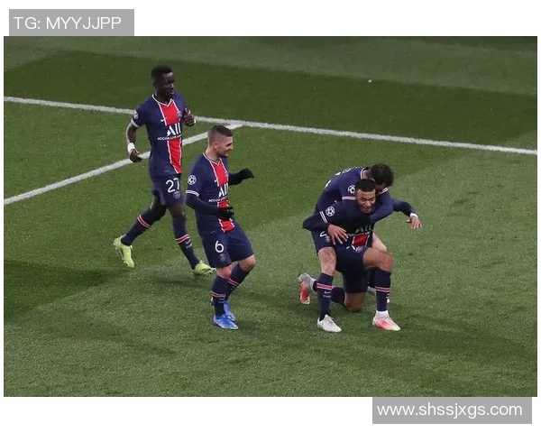 欧联杯惊现冷门巴黎圣日耳曼与曼联激战成平局引发全场震惊